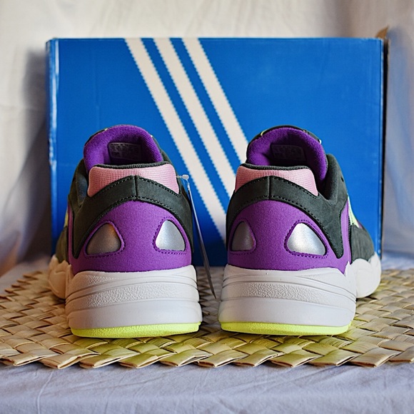 🚨SOLD🚨NEW Adidas Yung-1 - Picture 5 of 8